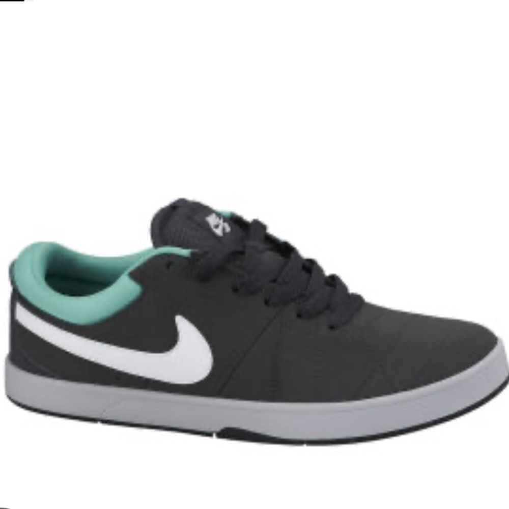 NIKE Rabona SB skate shoes in Mint/Anthracite, Men’s size 8.5